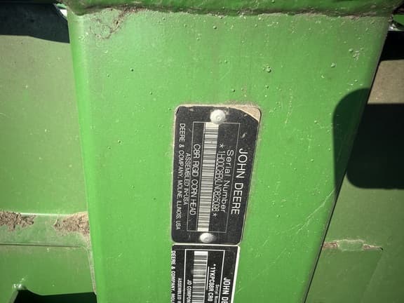 Image of John Deere C8R equipment image 2