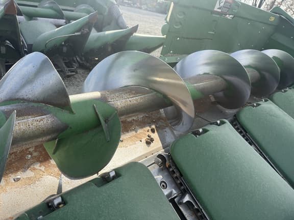 Image of John Deere C8R equipment image 4