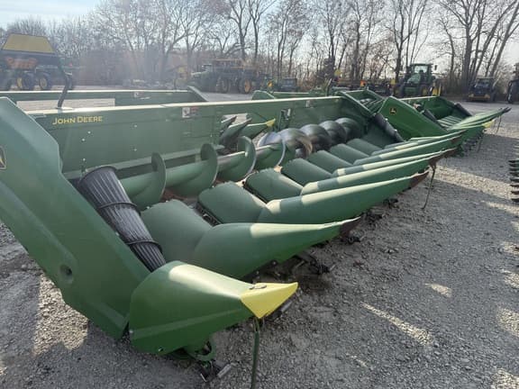 Image of John Deere C8R Primary image