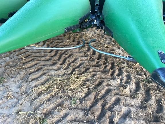 Image of John Deere C8R equipment image 2