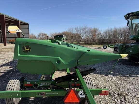 Image of John Deere C8R equipment image 4