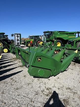 Image of John Deere C8R equipment image 3