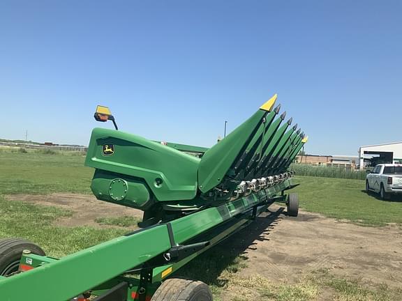 Image of John Deere C8R Primary image