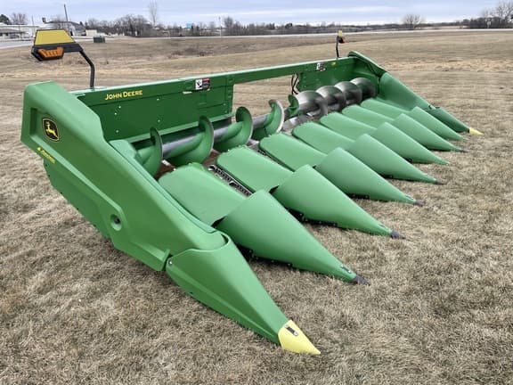 Image of John Deere C8R equipment image 2