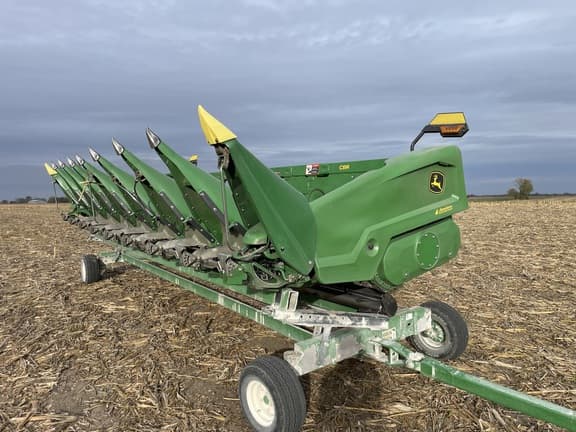 Image of John Deere C8R Primary image