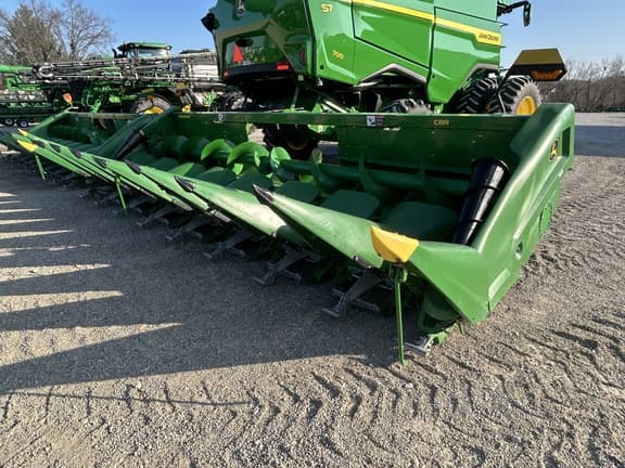 Image of John Deere C8R equipment image 4