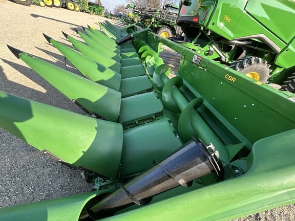 Image of John Deere C8R equipment image 2