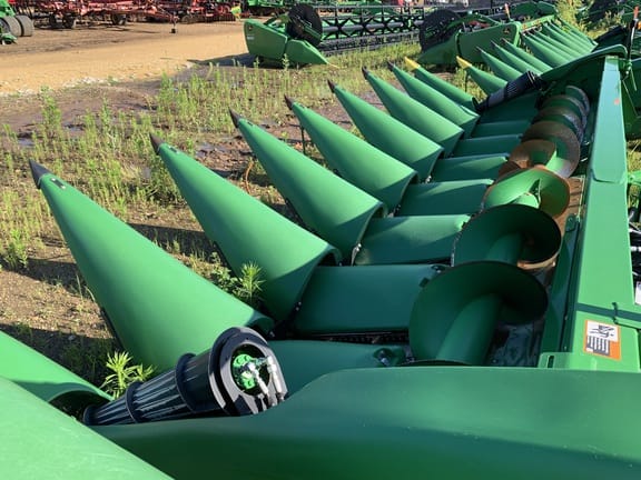 2023 John Deere C8R Equipment Image0