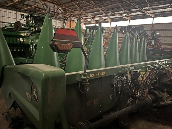 Image of John Deere C8R equipment image 2