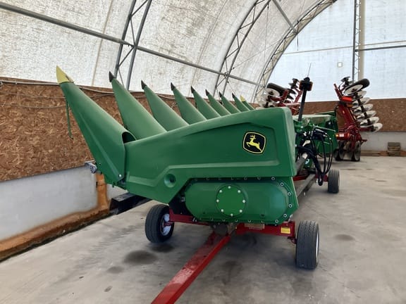 2023 John Deere C8R Equipment Image0