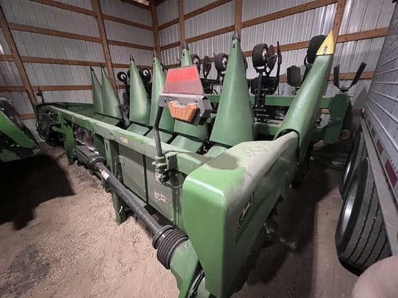 Image of John Deere C8R equipment image 1