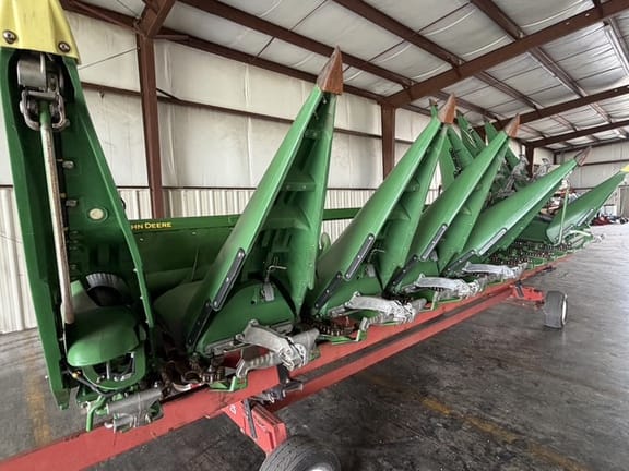 2023 John Deere C8R Equipment Image0
