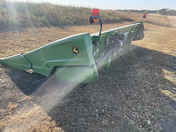 Image of John Deere C8R equipment image 2