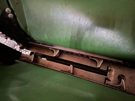 Image of John Deere C8R equipment image 1