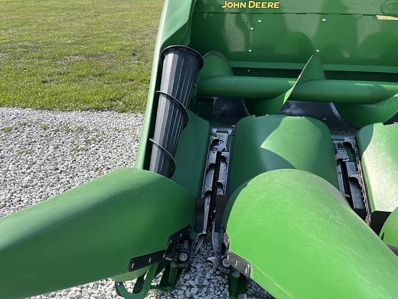 Image of John Deere C8R equipment image 1