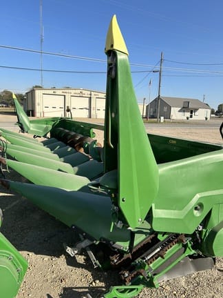 2023 John Deere C8R Equipment Image0