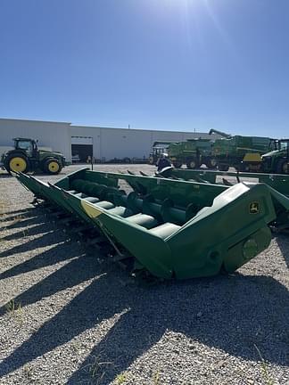 Image of John Deere C8R equipment image 2