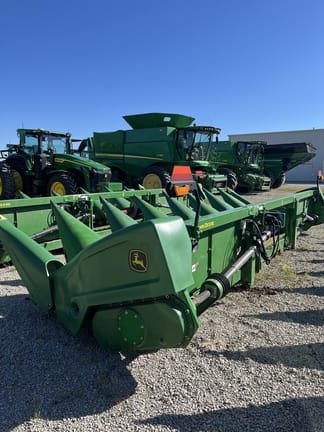2023 John Deere C8R Equipment Image0
