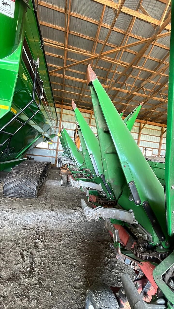 2023 John Deere C8R Equipment Image0