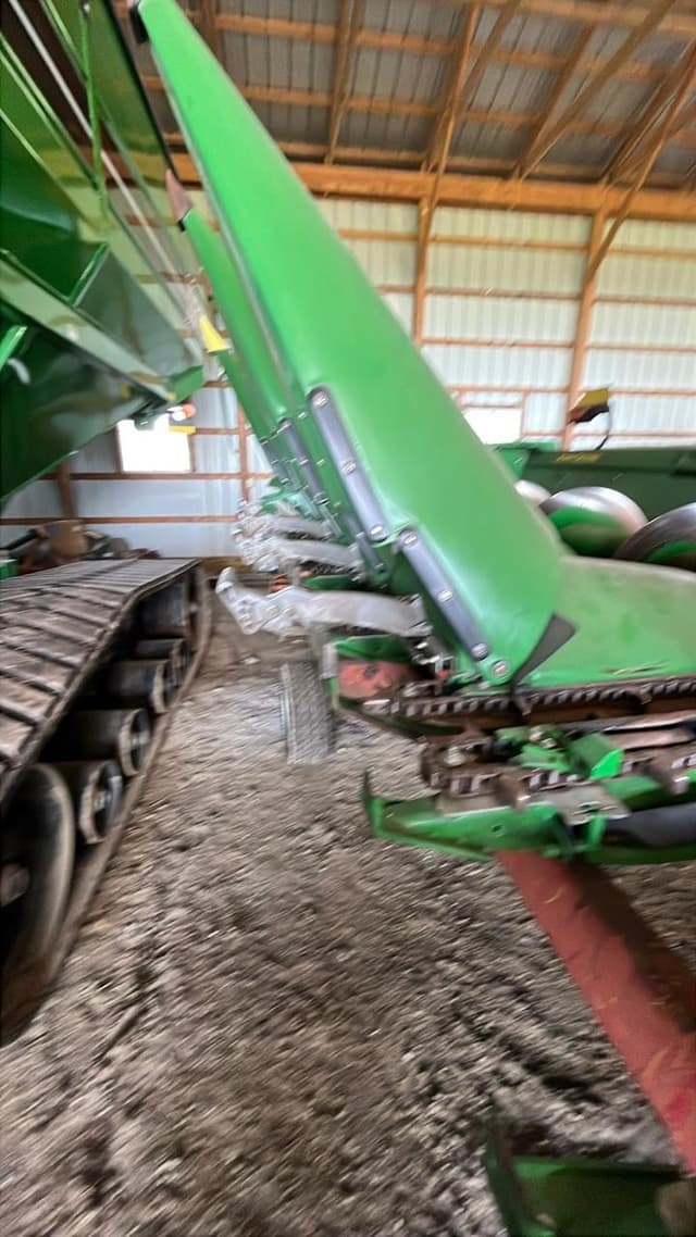 Image of John Deere C8R equipment image 1