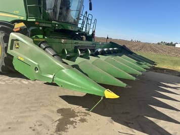 Main image John Deere C8R