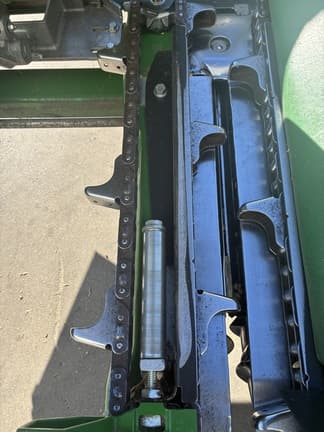 Image of John Deere C8R equipment image 4
