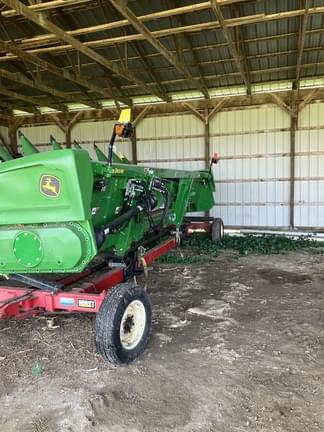 Main image John Deere C8R