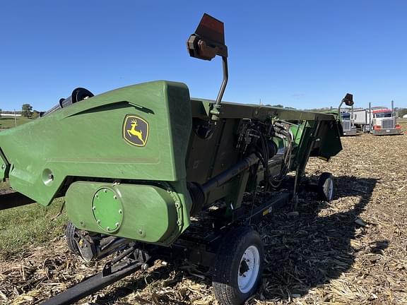 Image of John Deere C8R equipment image 3