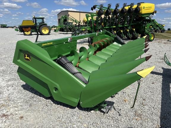 Image of John Deere C8R Primary image
