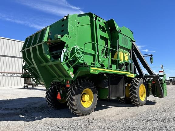 Image of John Deere CP770 equipment image 4