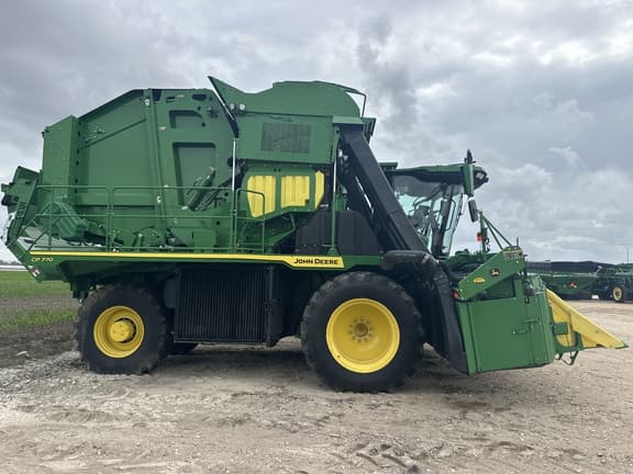 Image of John Deere CP770 equipment image 2