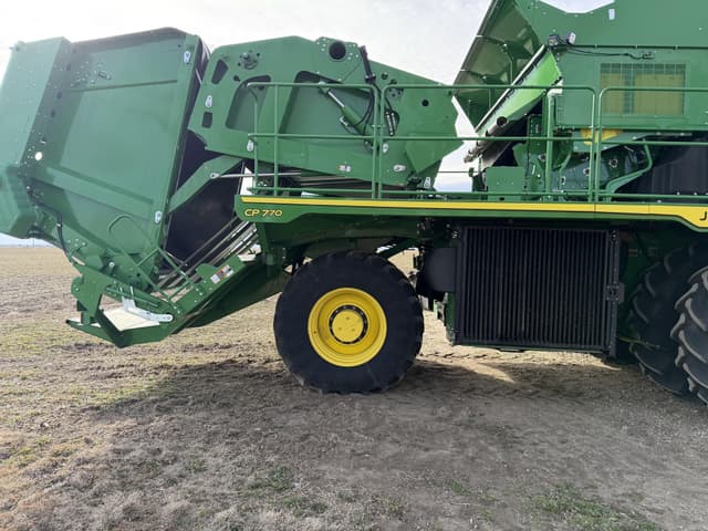 Image of John Deere CP770 equipment image 2