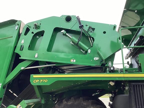 Image of John Deere CP770 equipment image 1