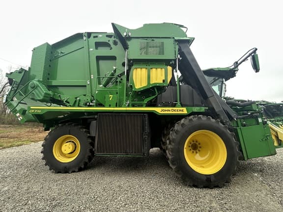 Image of John Deere CP770 equipment image 3