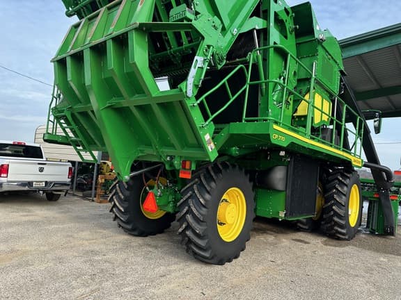 Image of John Deere CP770 equipment image 4