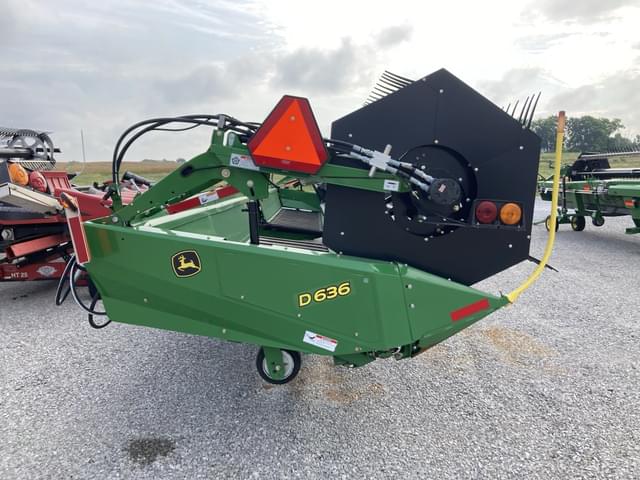 Image of John Deere D636 equipment image 1