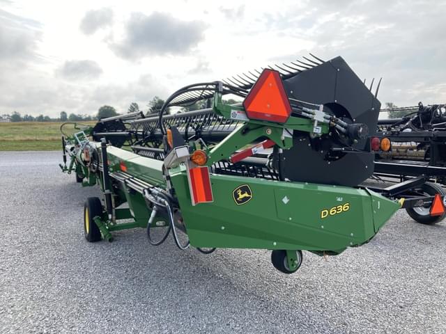 Image of John Deere D636 equipment image 2