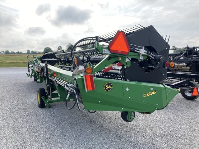 Image of John Deere D636 equipment image 2