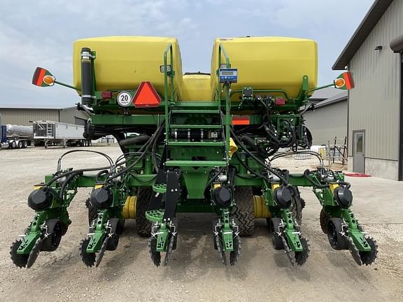 Image of John Deere DB120 equipment image 4