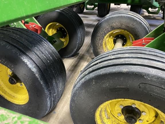 Image of John Deere DB44 equipment image 4