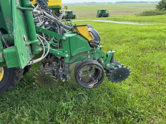 Image of John Deere DB60 equipment image 3