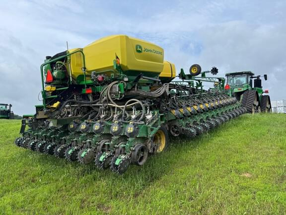 Image of John Deere DB60 Primary image
