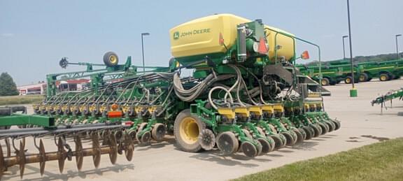 Image of John Deere DB60 equipment image 2