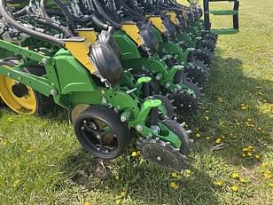 Main image John Deere DB60 19