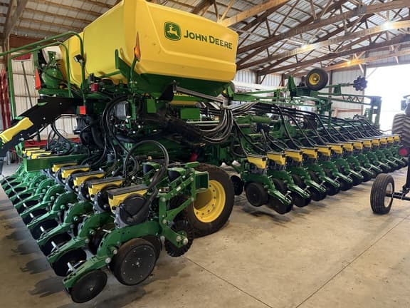 Image of John Deere DB60 equipment image 3