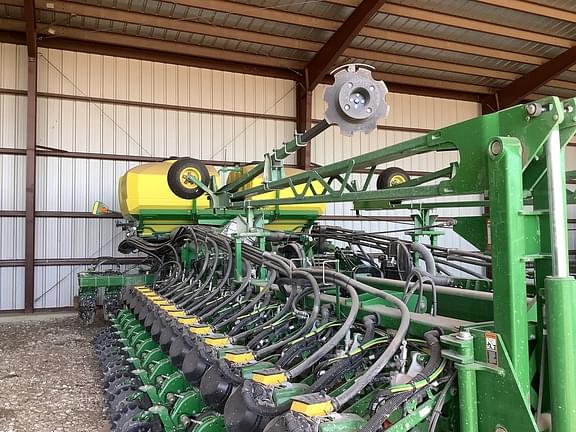 Image of John Deere DB60 equipment image 1