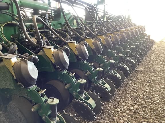 Image of John Deere DB60 equipment image 3