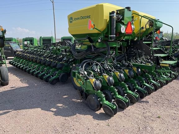 Image of John Deere DB60 equipment image 2