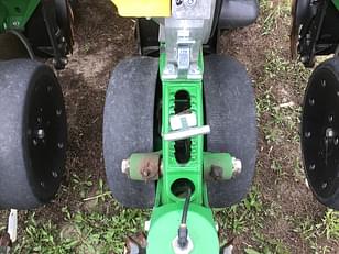 Main image John Deere DB60 17