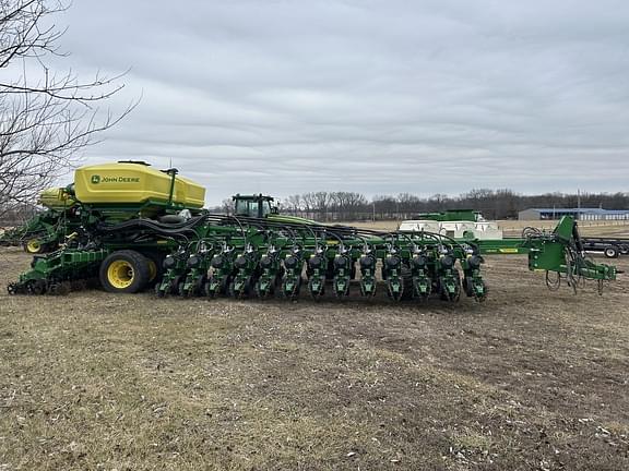 Image of John Deere DB60 equipment image 1
